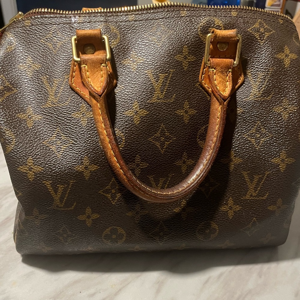 Authentic Louis Vuitton Speedy 25 Bag - Picture 6 of 8
